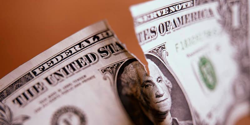 поврежденная купюра